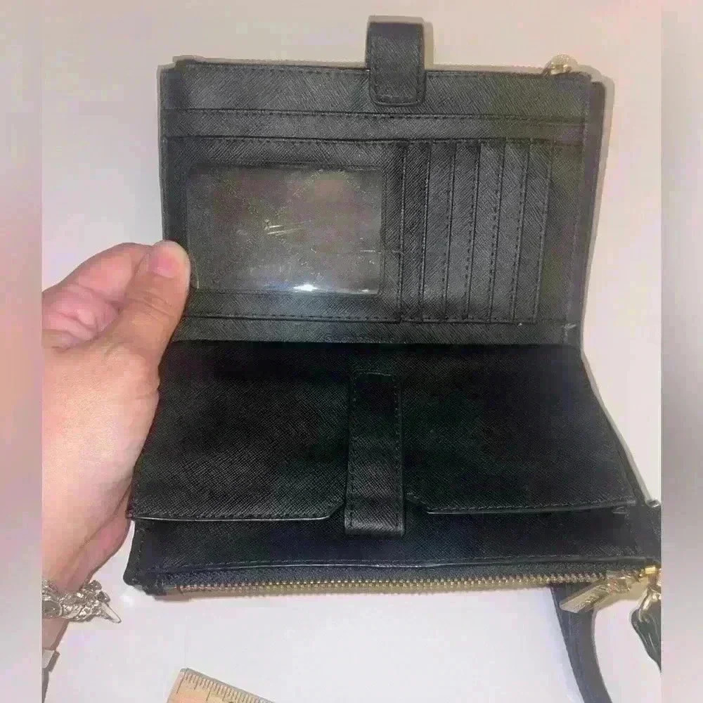 Micheal Kors double zip black wristlet - Picture 3 of 7